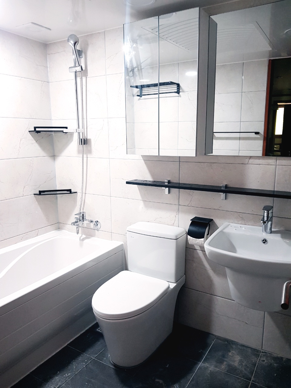 보수-완료된-화장실