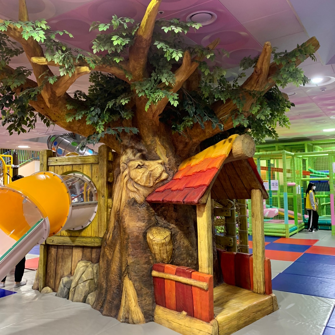 춘천꿈자람어린이공원 실내공원 1층 미끄럼틀