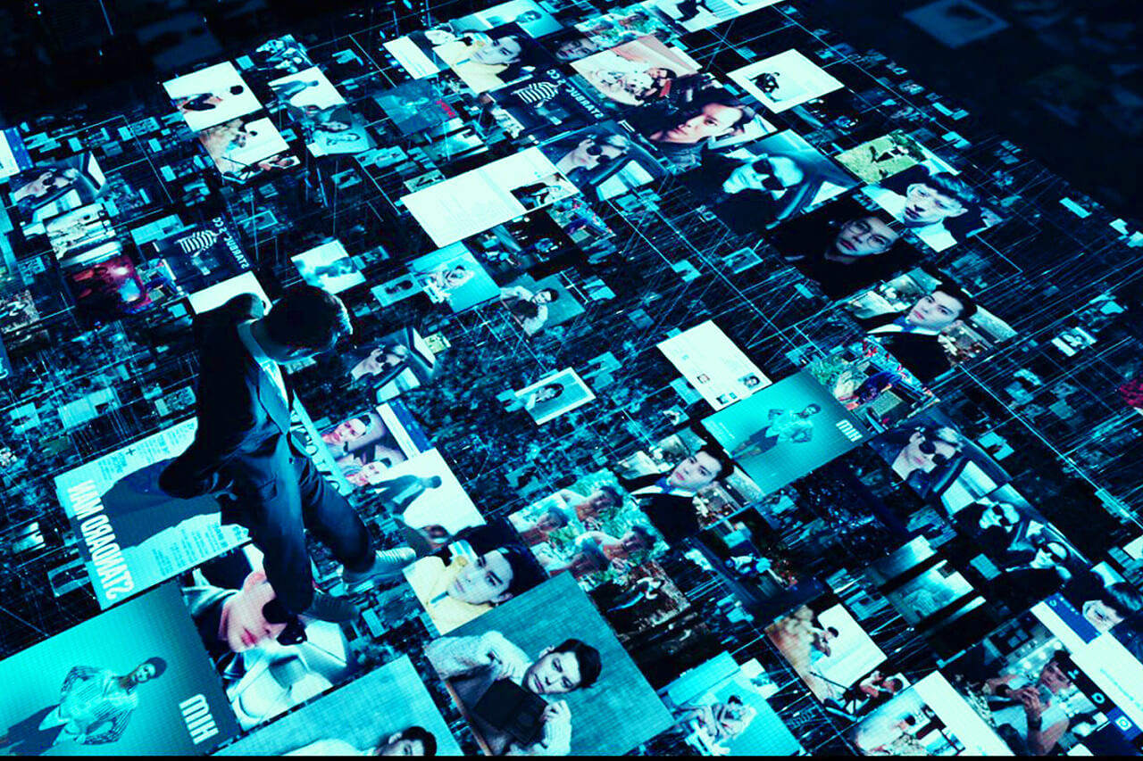 악당 민천상의 작업실 속 바닥에 깔린 정보들