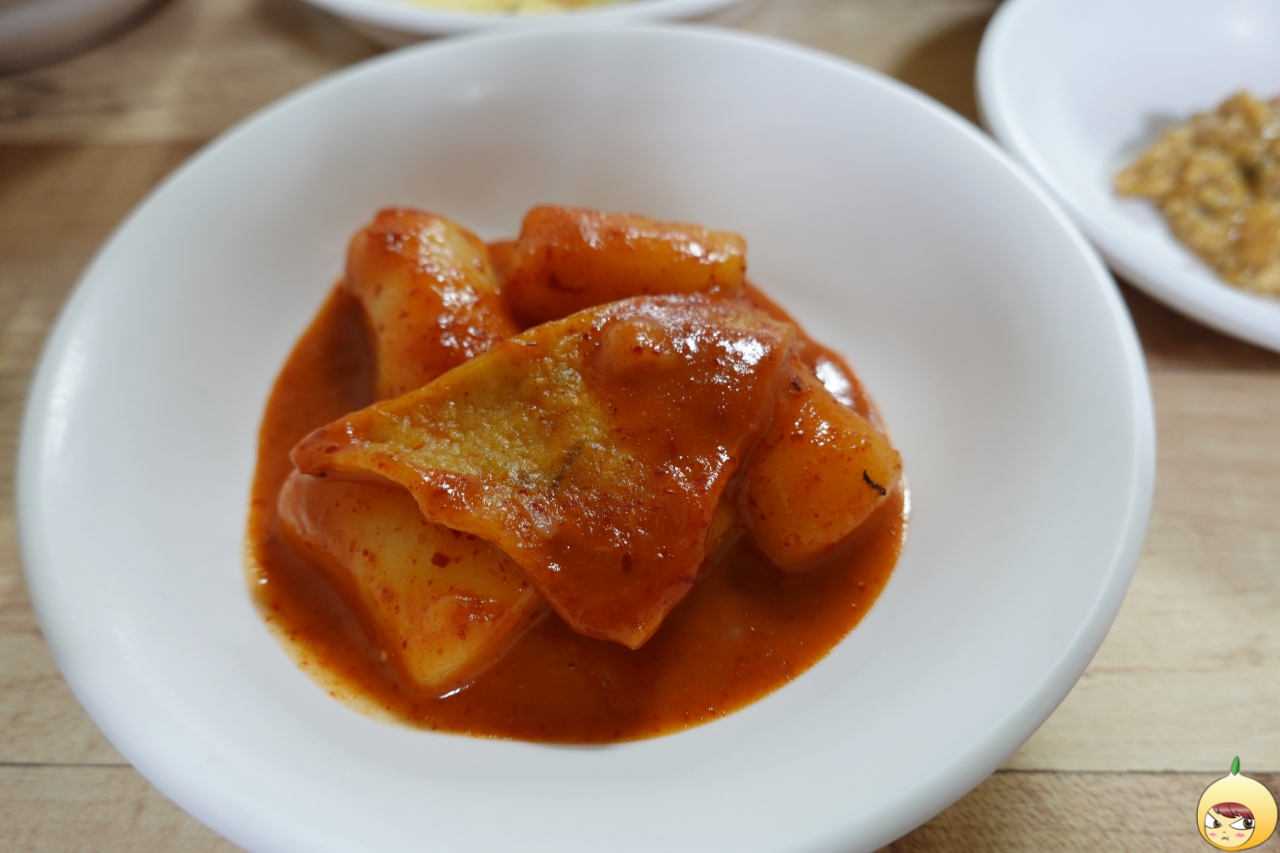 쌀떡으로 만든 떡볶이