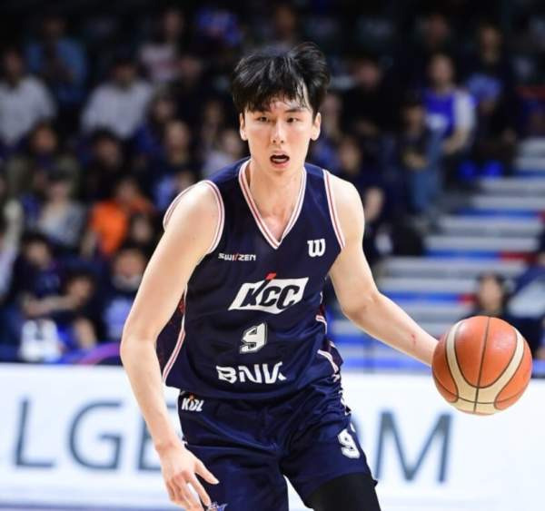 송교창 해외 진출 선언: 부산 KCC 임의탈퇴 이유와 일본 B리그 이적 전망 총정리
