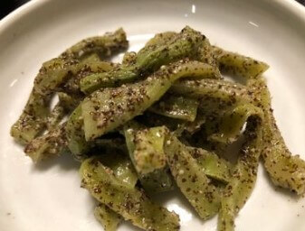 궁채 효능과 성분 및 칼로리, 궁채는 식감이 뛰어나 사람들에게 사랑을 받고 있는데요~ 특히 궁채는 들깻가루에 넣어 먹거나 장아찌를 해 먹으면 정말 일품이지요~궁채는 언제 재배하고 특징이 무엇인지 읽어 보시기 바랍니다.