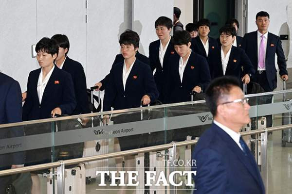 내고향여자축구단 입국: 8년 만의 전격 방남! AWCL 수원FC위민 남북 빅매치 일정, 역대 전적 및 관전 포인트 총정리