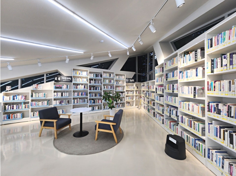 내를 건너서 숲으로 도서관 