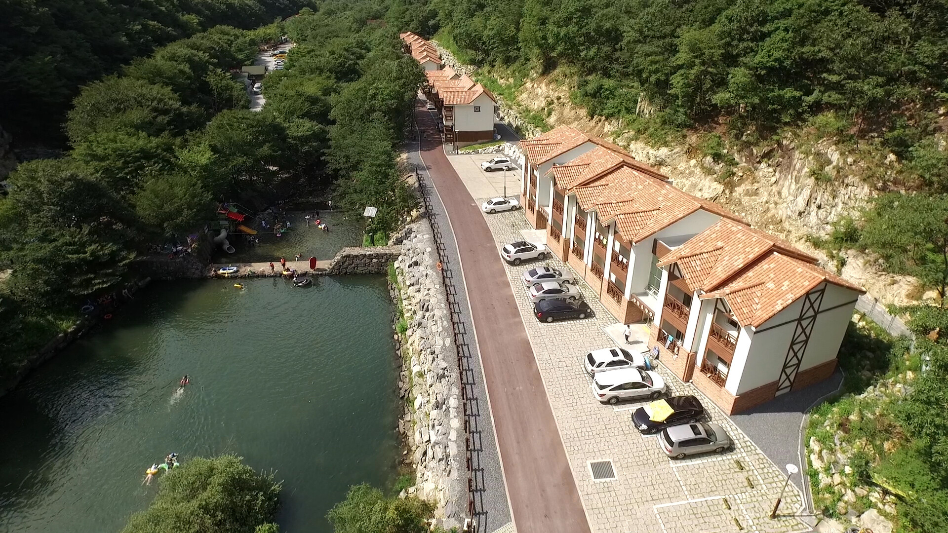 금산 산림문화타운 산림휴양관 전경