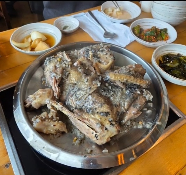 극한직업-한방닭백숙-대구-큰나무집-궁중약백숙