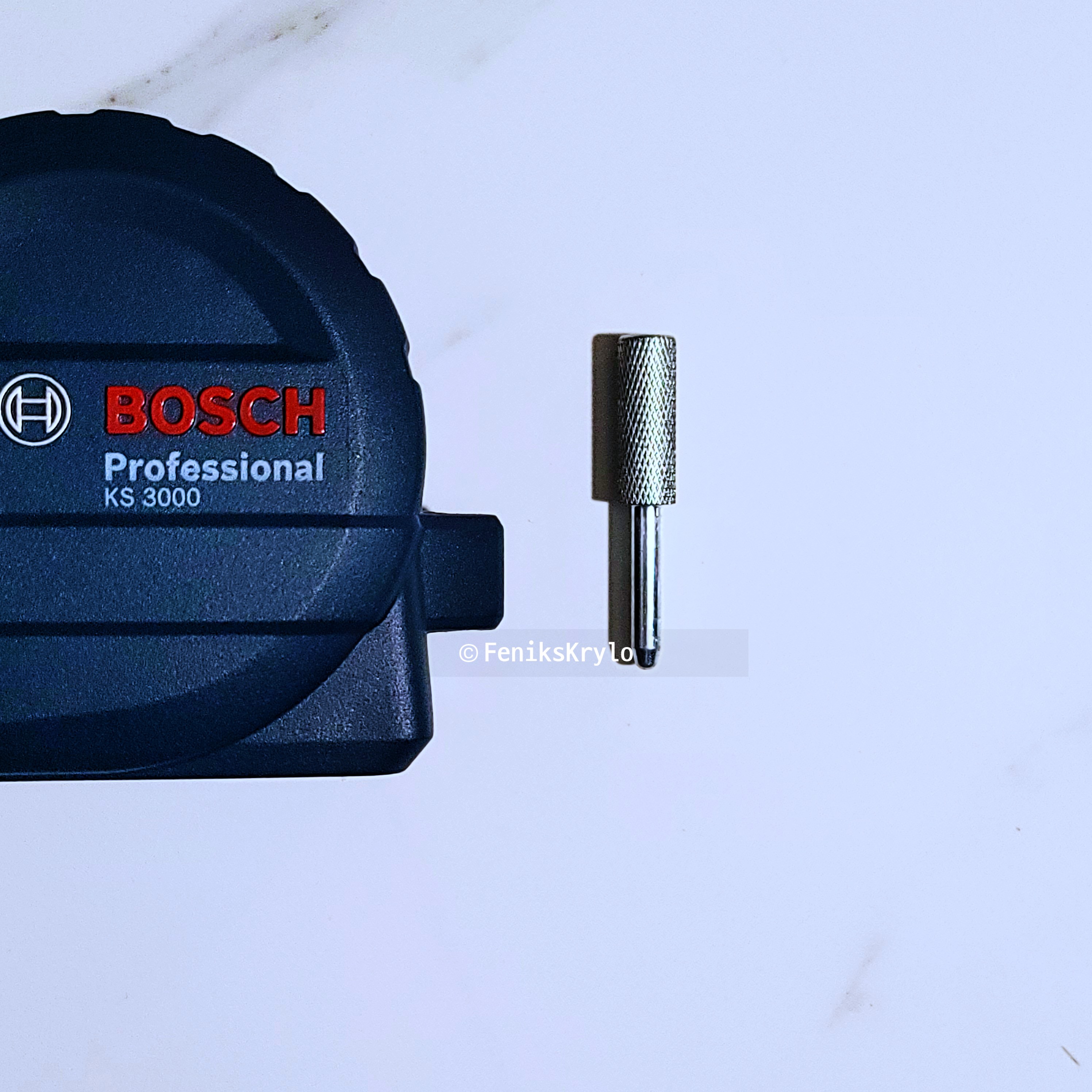 프로페셔널-KS-3000의-고정핀을-뺀-모습이다.