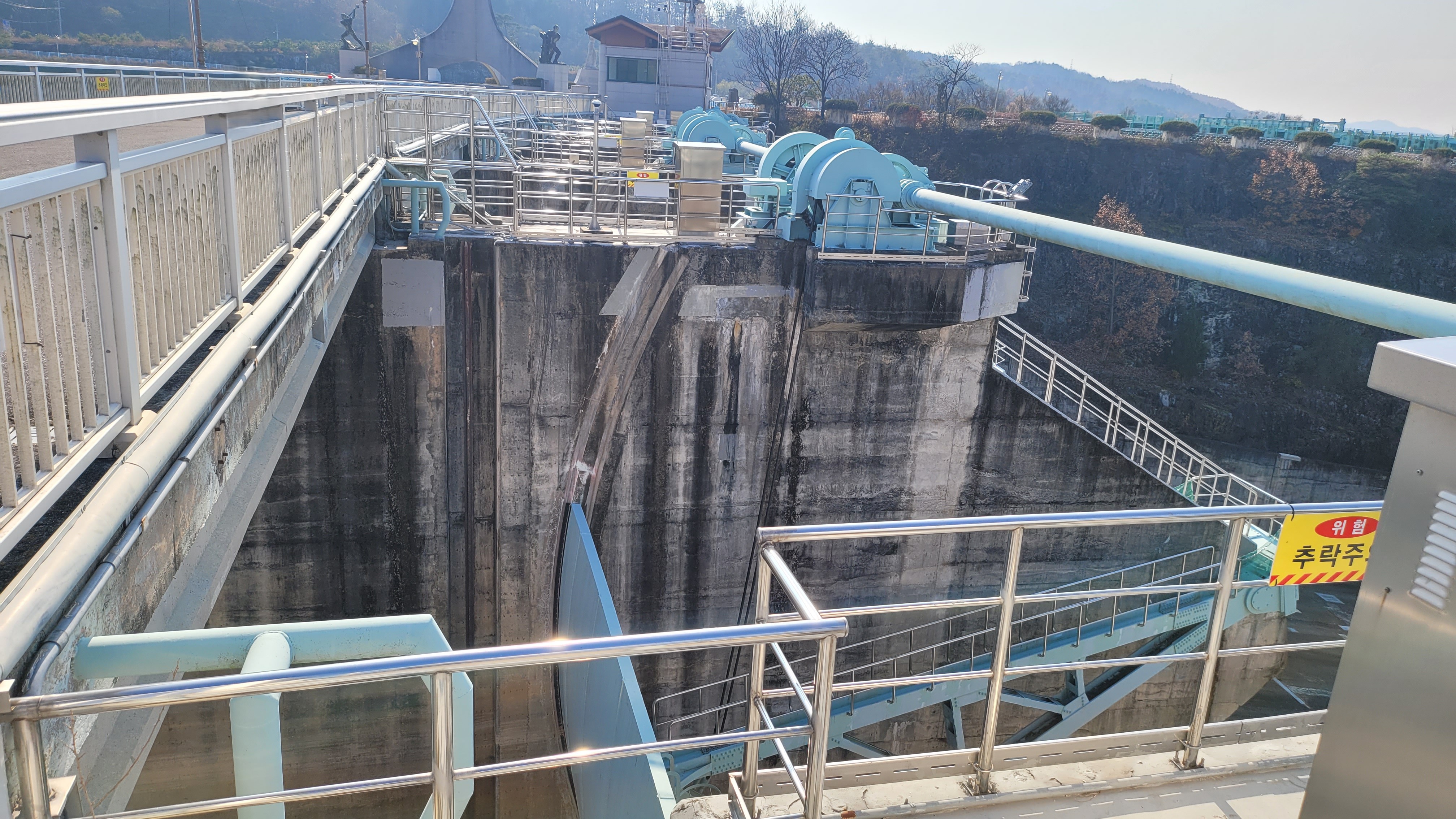안동댐 여수로