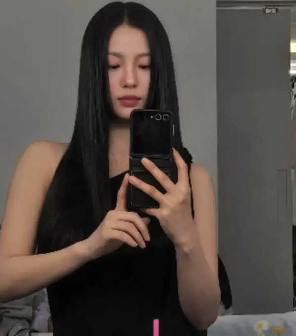 고민시-배우-사진