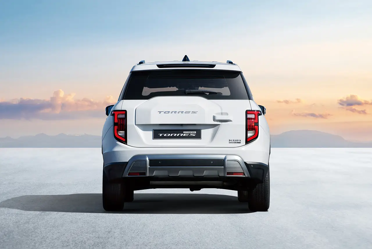 KGM 토레스 하이브리드 이미지