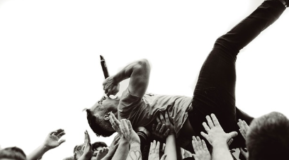 록 밴드의 진화: 60년대부터 현재까지의 음악적 여정