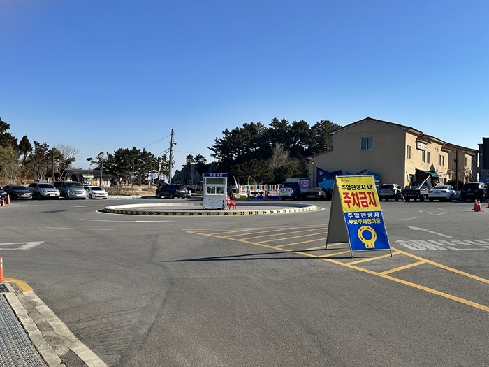 추암-촛대바위-주차장