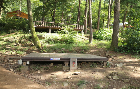 용인 자연휴양림 예약 캠핑장 카라반 계곡 짚라인 야영데크 몽골 핀란드