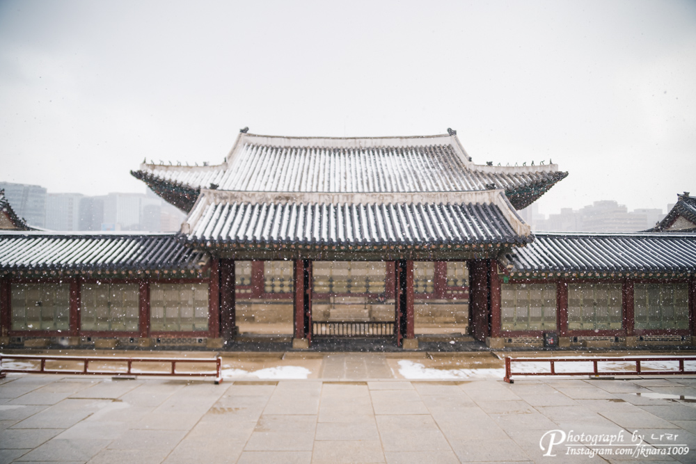 강녕전 앞에서 본 모습