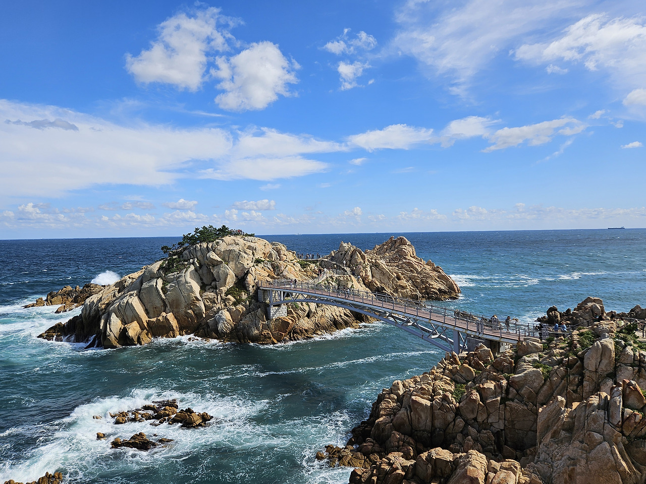 울산 대왕암 캠핑장 카라반 후기