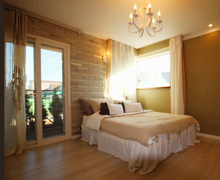 소형 아파트에 맞는 커튼 레일 설치 아이디어