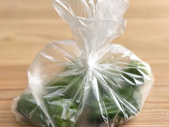 꽉 묶인 비닐봉투 매듭 쉽게 푸는법