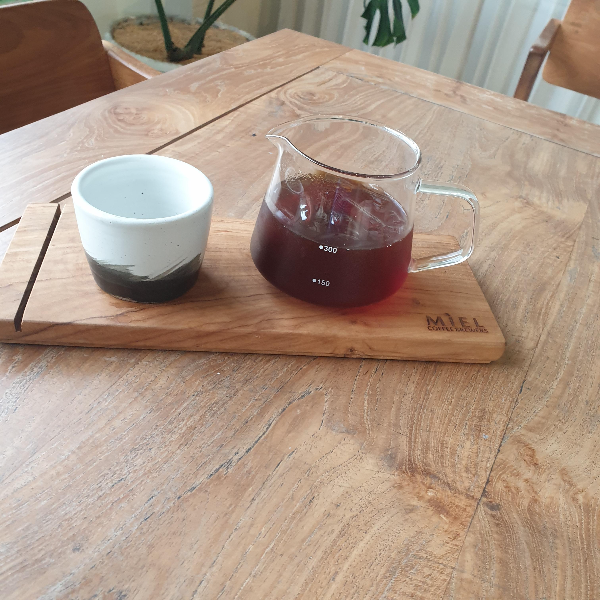 미엘 커피 짱구(MIEL Coffee Canggu): 발리 짱구(Bali Canggu) 지역 카페 ②_Ribang Gayo (Hana Roastery)원두로 추출한 아이스커피