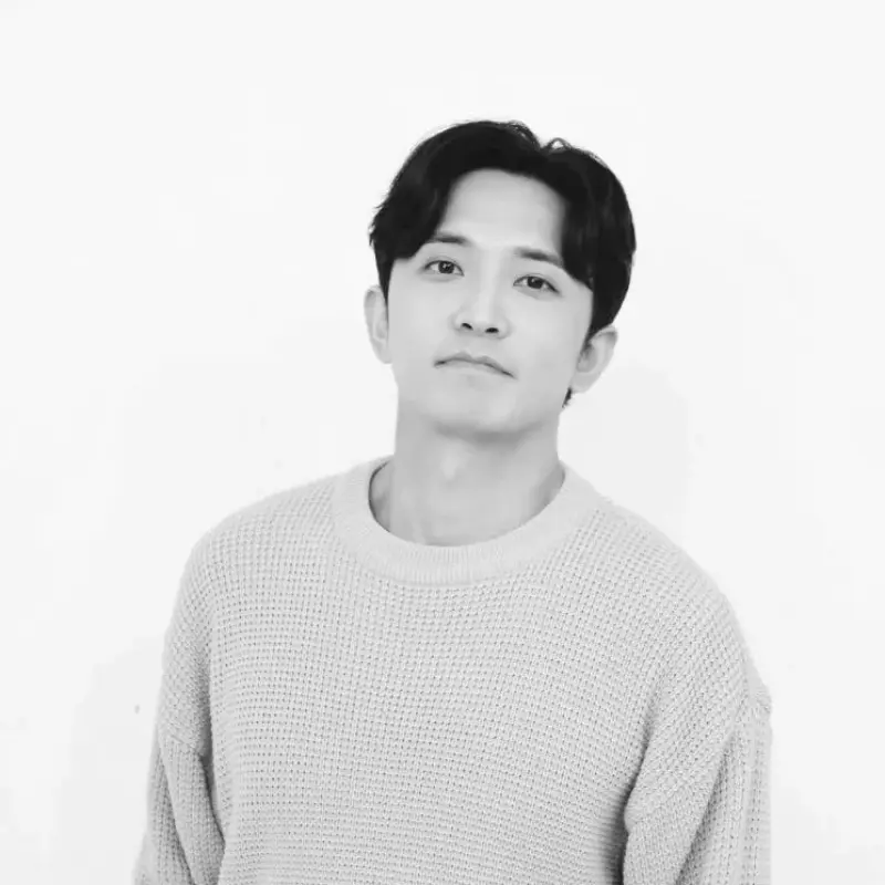 커넥션에서 박준서 역을 맡은 윤나무