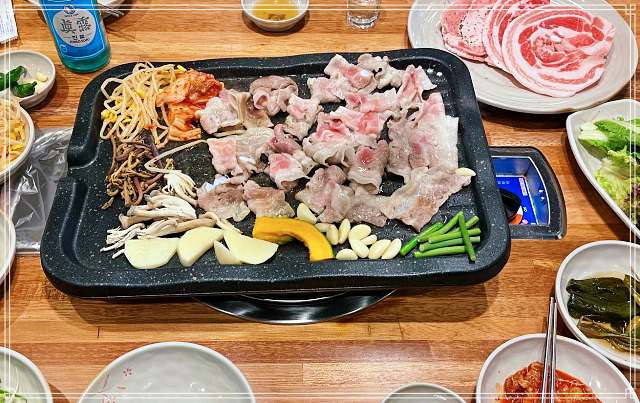 픽업 트렌드 스페셜 부산 서면 다양한 채소를 푸짐하게 대패 삼겹살 맛집