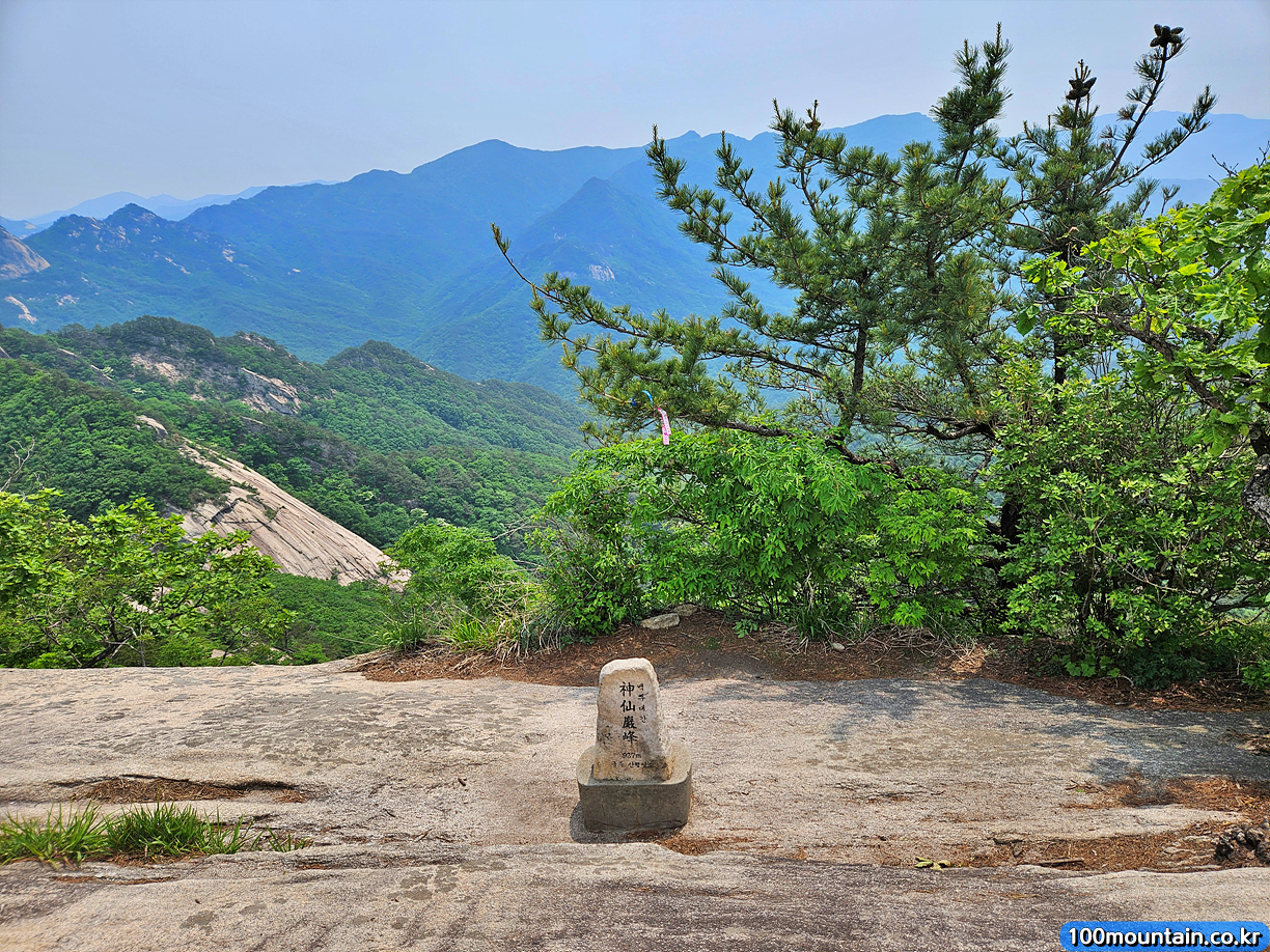 조령산 신선암봉