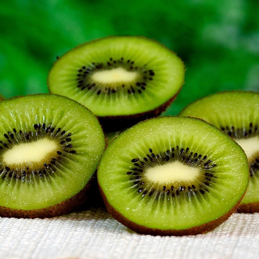 이노시톨(Inositol)이 풍부하게 함유되어 있다고 알려진 키위 사진