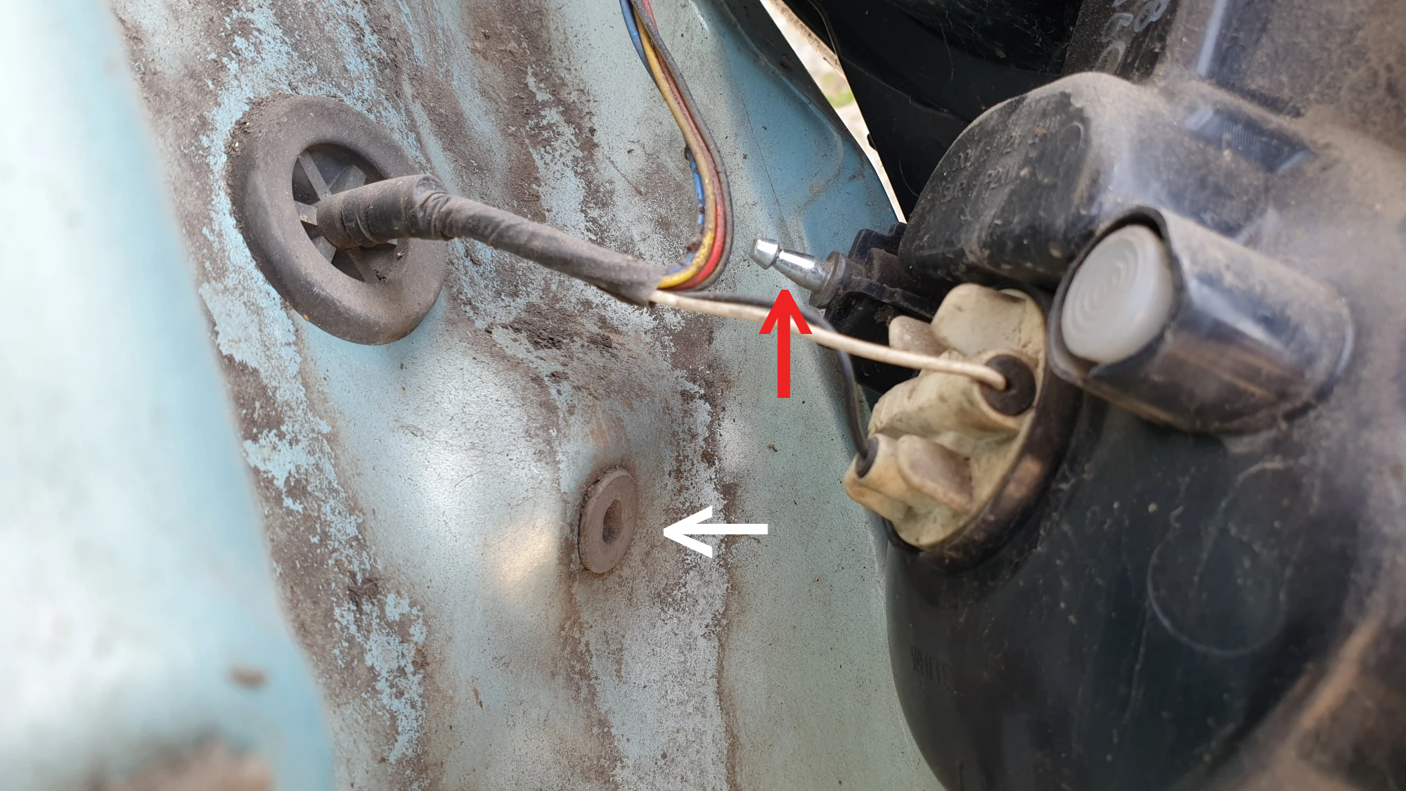 등화장치 본체 끼우는 방향