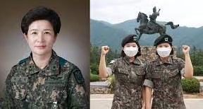 여자 장교들