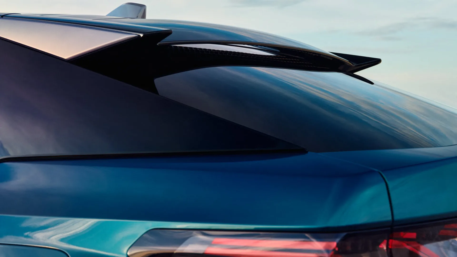 푸조 3008 전기차 이미지