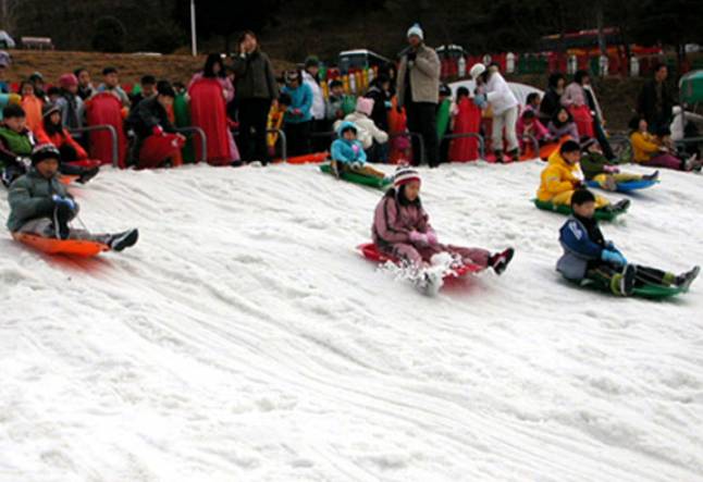 자수정 동굴나라 눈썰매장4