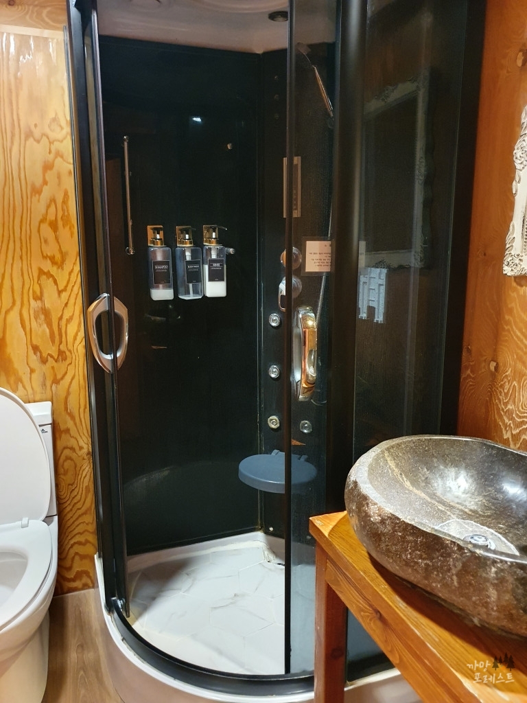 제부도 글램핑 글램비 샤워장