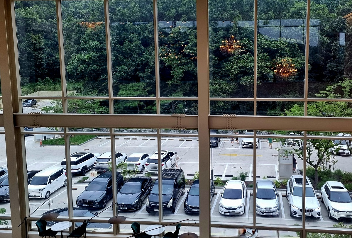 경기도 파주 대형 베이커리 카페, 공릉 저수지 뷰 모쿠슈라 (2호점)