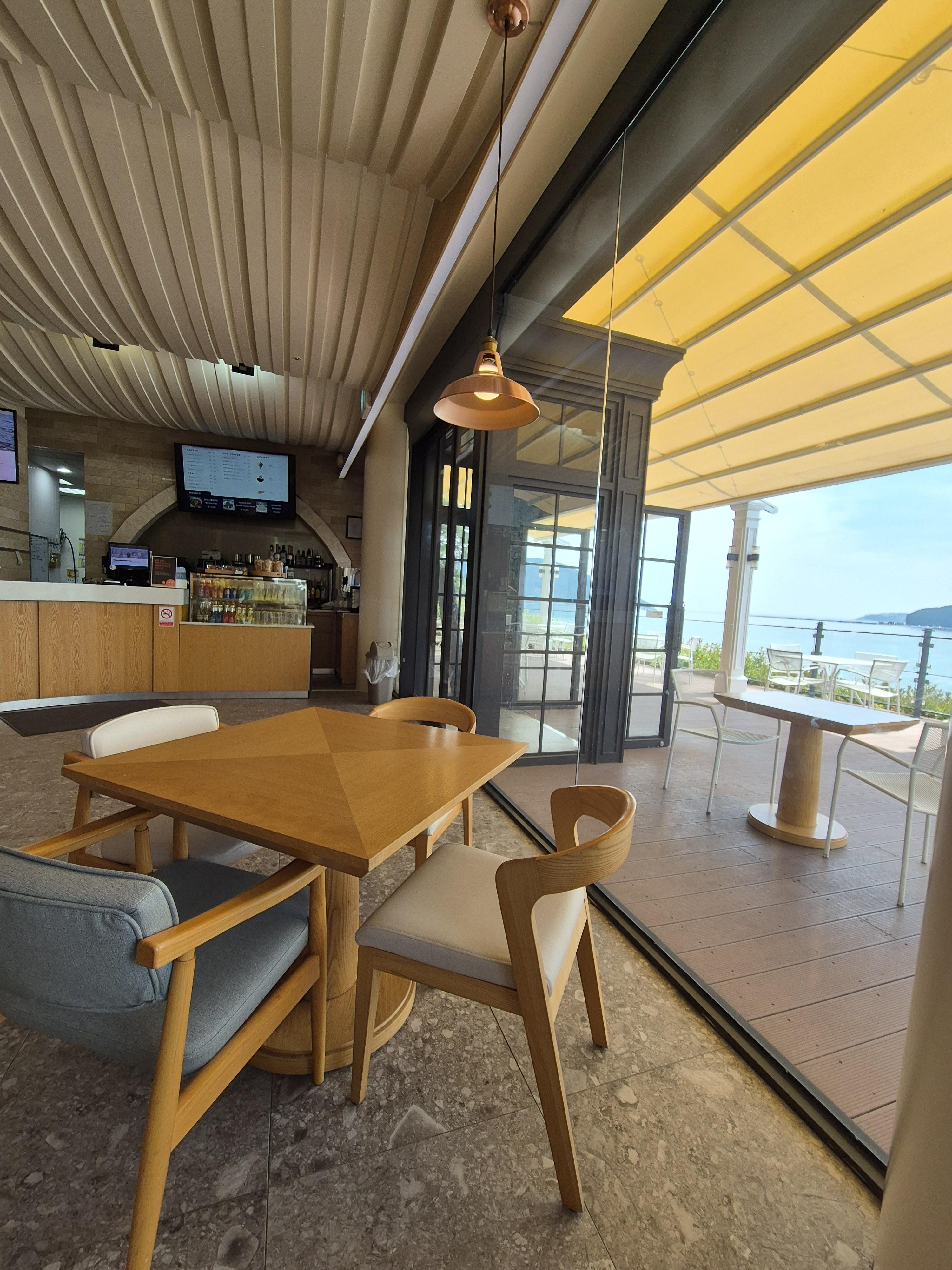 거제 소노캄 마리나베이 카페