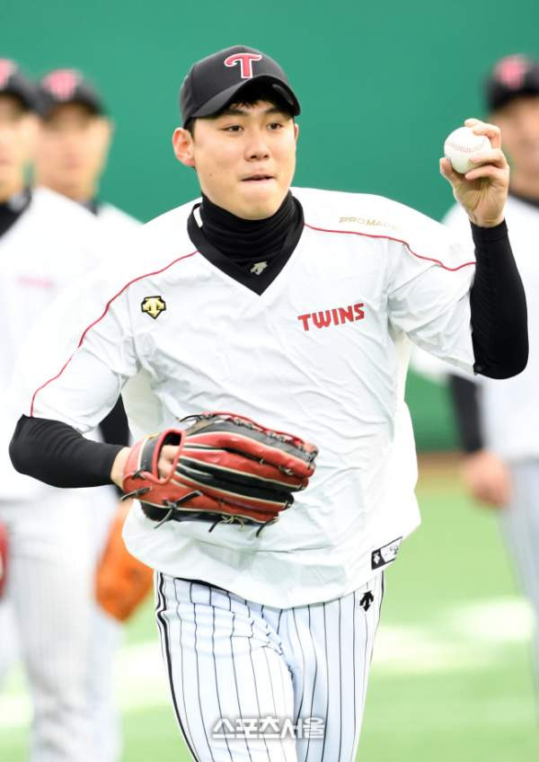 한석현 야구선수 나이 프로필 성적 연봉 학력 고향 총정리: 2026 NC 다이노스 이호준호의 &lsquo;미친 선수&rsquo;가 될 수 있을까?