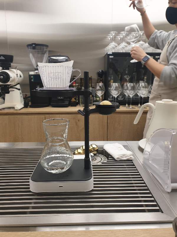 멜리타 드리퍼 그리고 서버 파라곤 드립 스테이션까지. 추출 준비 모습