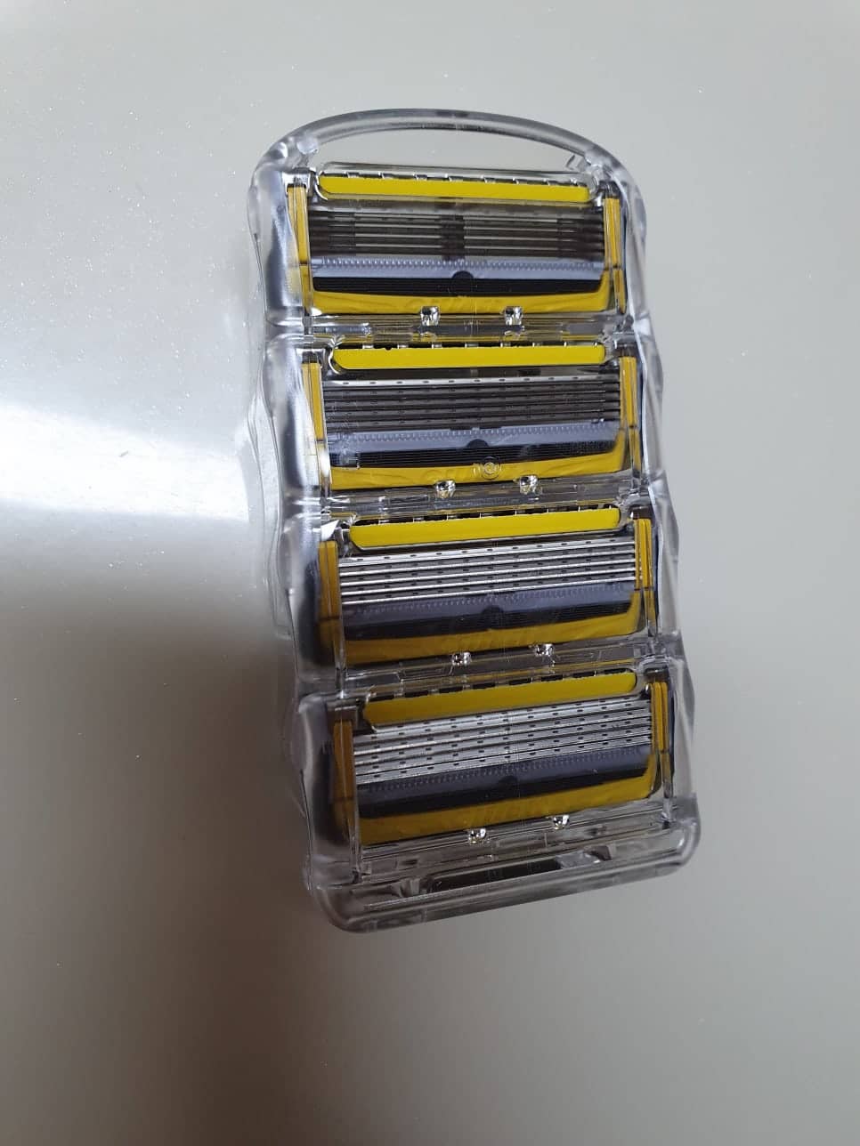 질레트 프로쉴드 옐로우