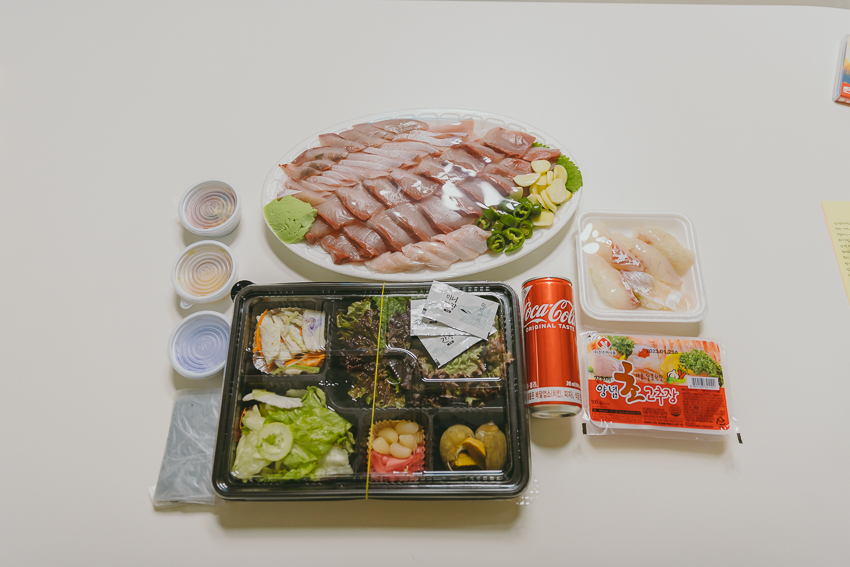 방어회 배달 구성