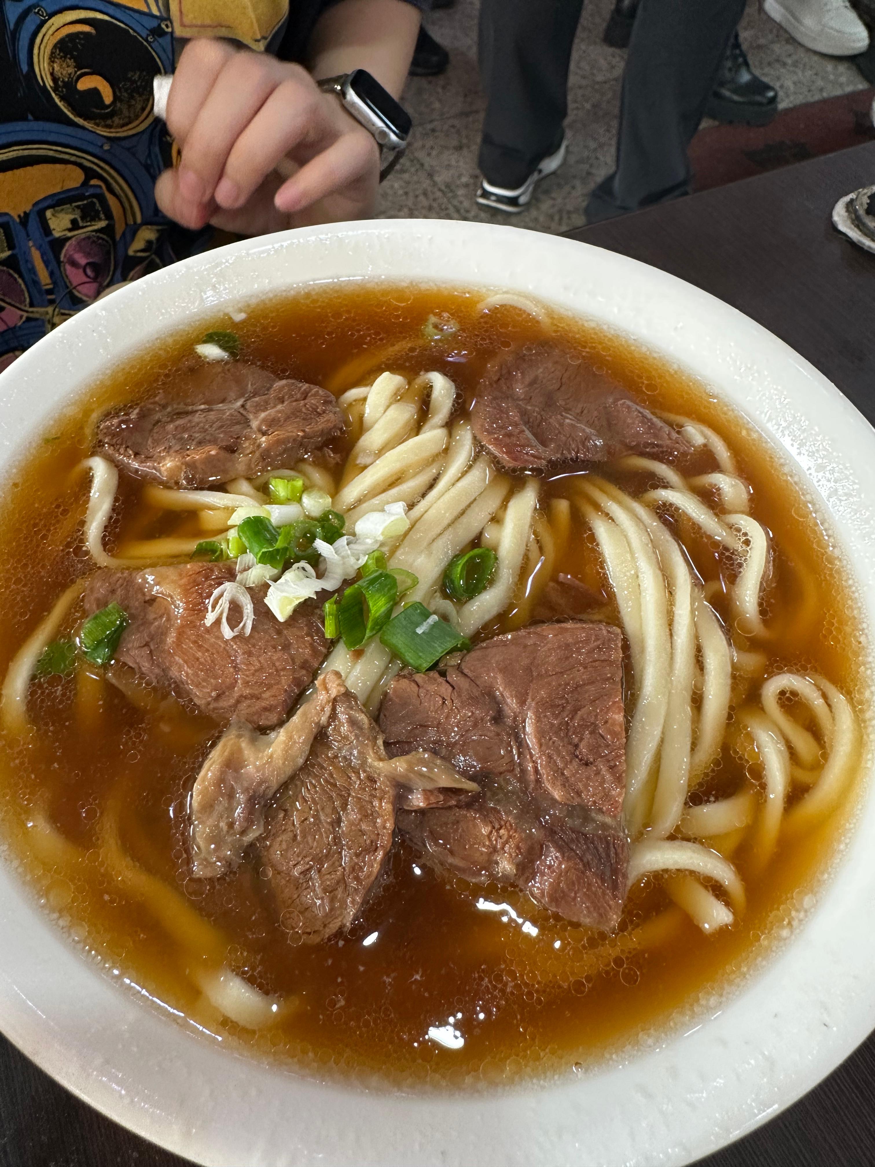 가오슝 맛집 향원우육면의 국물 우육면
