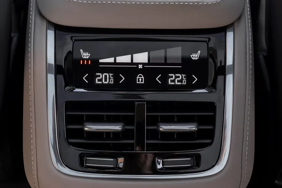 볼보 XC90 이미지