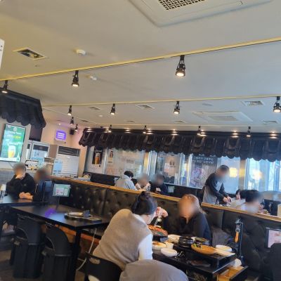 조선부뚜막-수원호매실점-내부-손님들