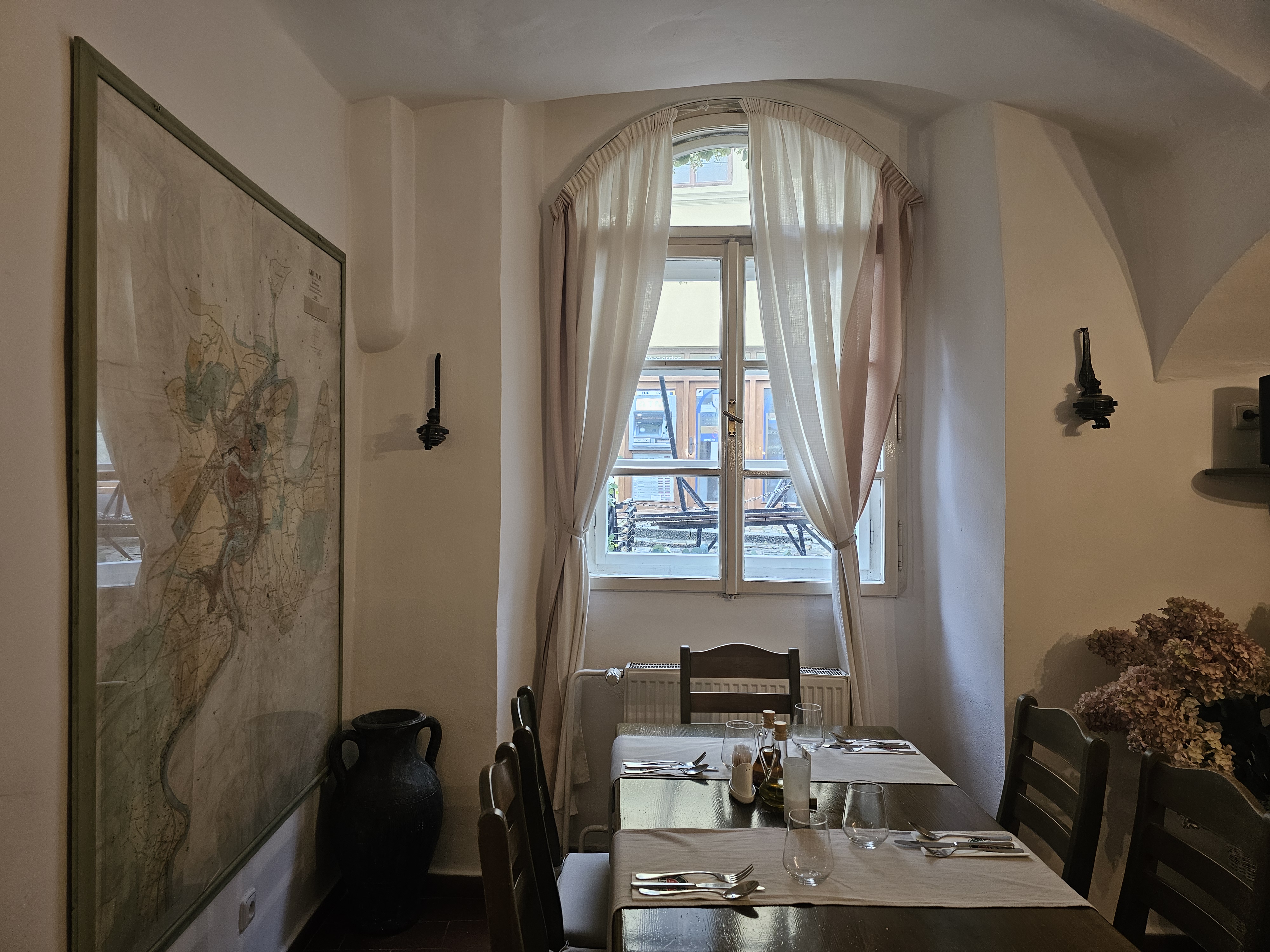 피제리안 라트란 실내