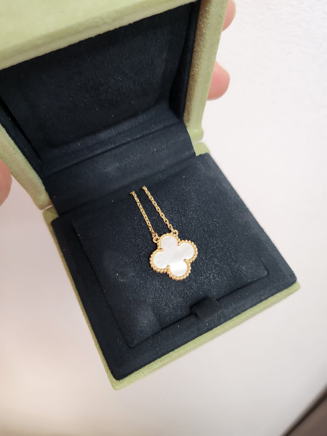 목걸이-케이스-2