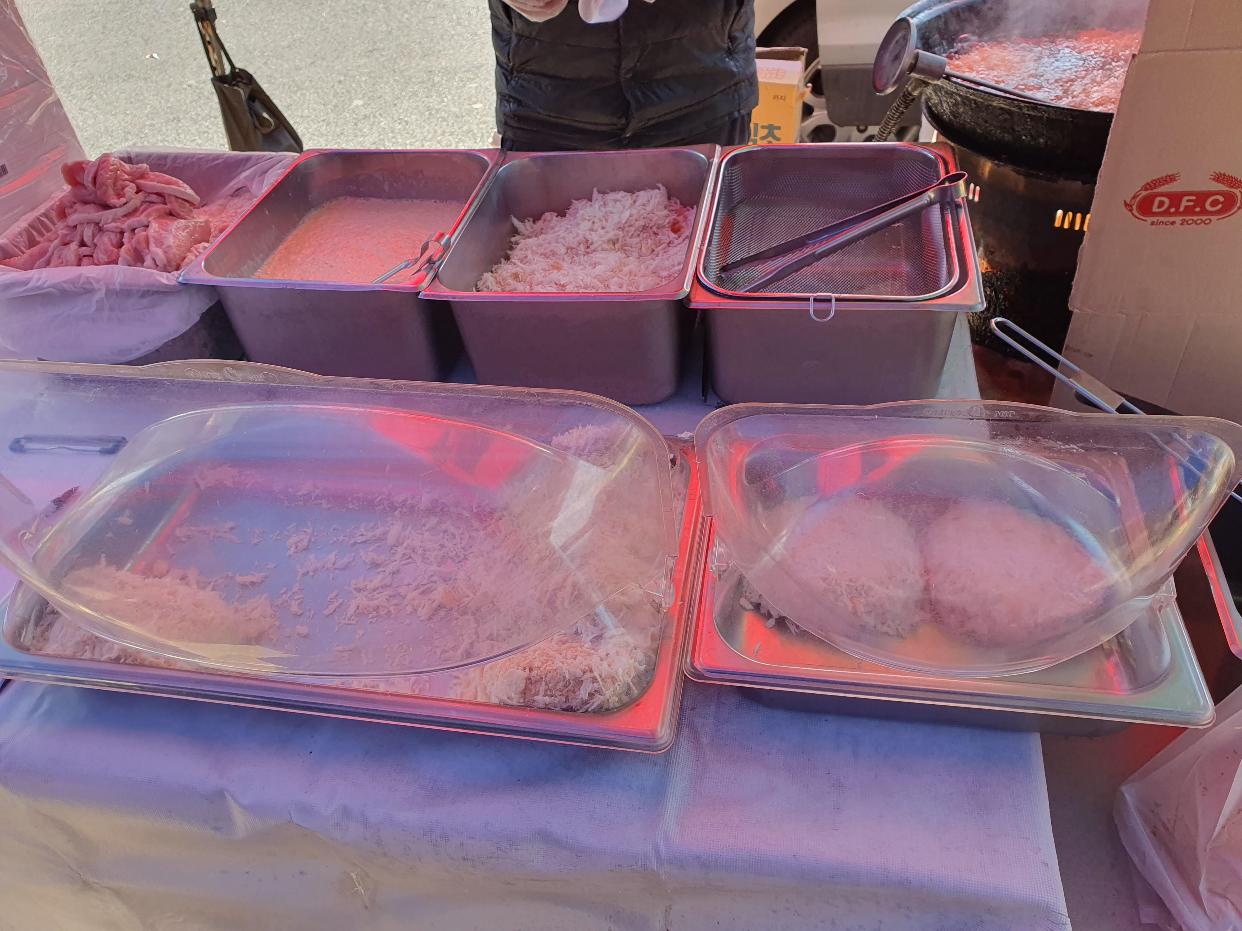 관저동 수요장터 가마솥 수제 돈까스 쿠킹중