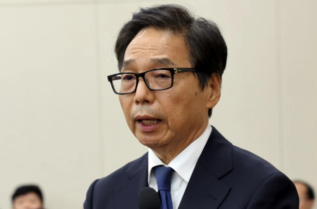 국회 국정감사에 출석한 박영우 회장