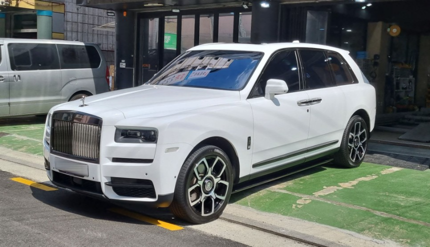 롤스로이스 컬리넌 - 럭셔리 SUV의 정점