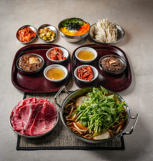 경주 보문단지 근처 맛집 벚꽃여행 현지인 추천 블루판다 보문갈비 가마솥양푼이밥상 보문뜰 우마왕 전통맷돌순두부 경주고기 낙지마실 조돌칼국수 갈치조림구이 토박이식당