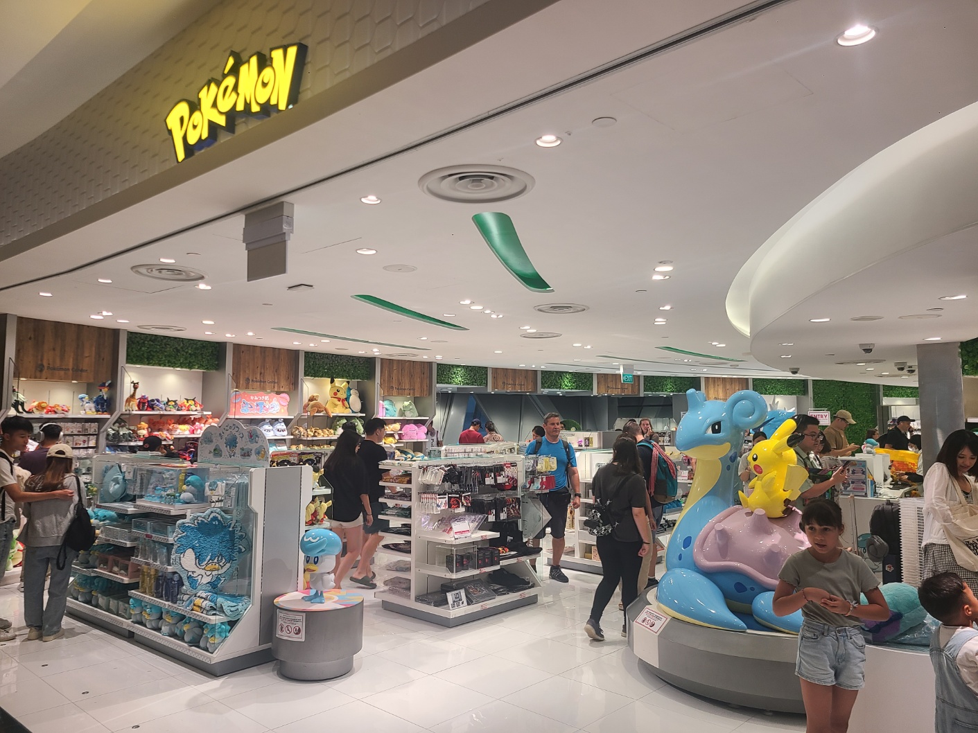 싱가포르 주얼 창이공항 포켓몬센터 대표이미지