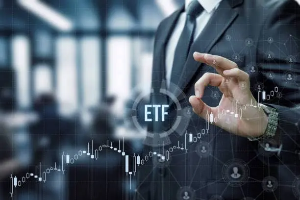 2025년 ETF 수익률 TOP10과 투자전략 한눈에 정리