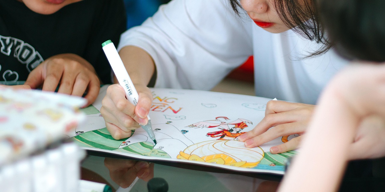 컬러링북을 활용한 셀프 미술치료 효과 분석