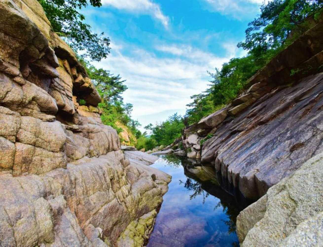 진관사계곡 전경1